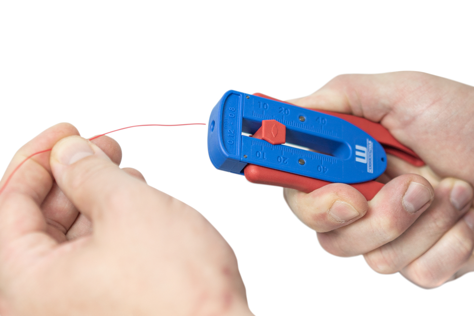 정밀 와이어 스트리퍼 S | 얇은 도체 및 전선의 경우 I 스트리핑 범위는 0,12 mm - 0.8 mm(36-20 AWG)입니다.