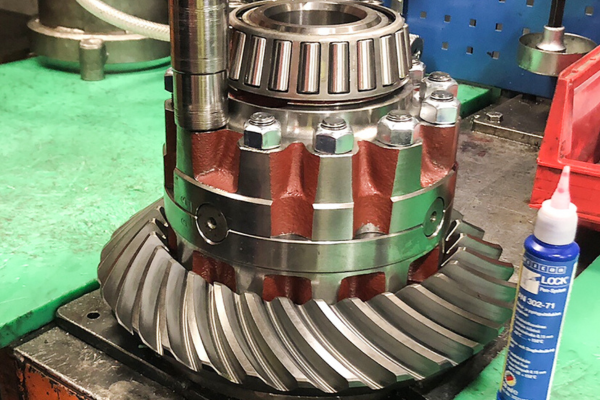 gears, gearbox, bearing, machining, cutter