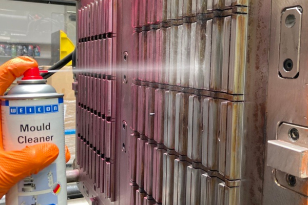 mould, cleaner, spray, gloves, metal