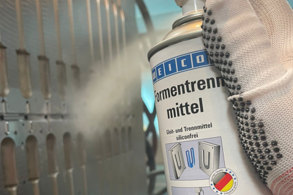 spray, aerosol, silicone, glue remover, metallic can