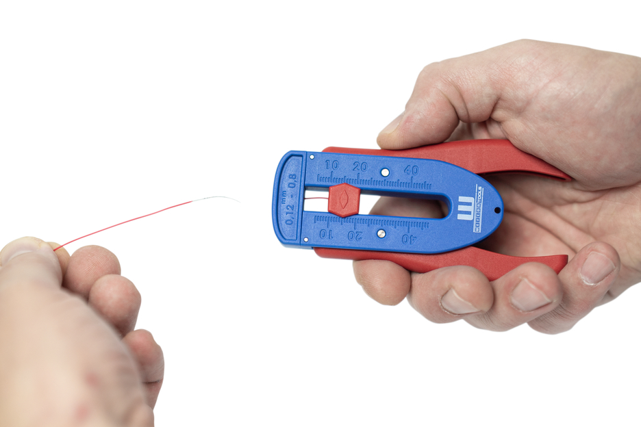 정밀 와이어 스트리퍼 S | 얇은 도체 및 전선의 경우 I 스트리핑 범위는 0,12 mm - 0.8 mm(36-20 AWG)입니다.