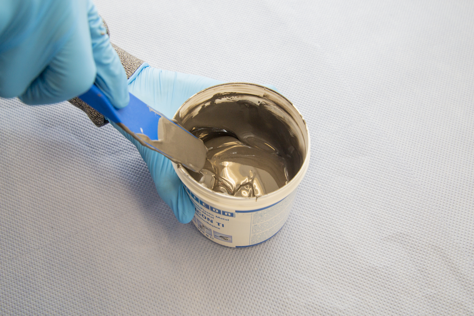웨이콘 TI | 수리 및 성형용 티타늄 충진 에폭시 수지 시스템